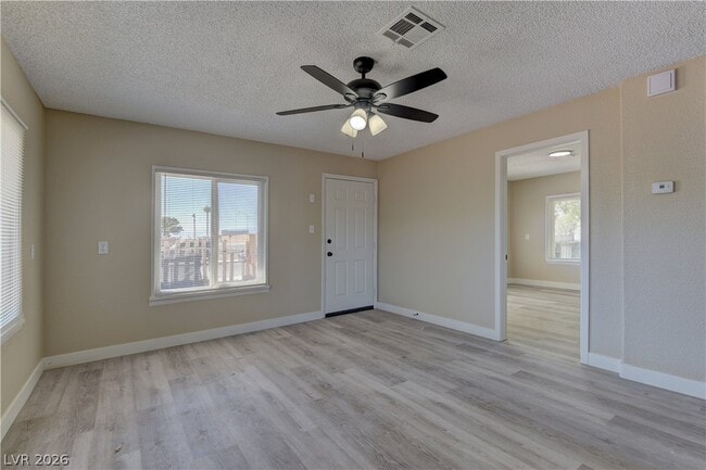 Photo - 1940 Merze Ave