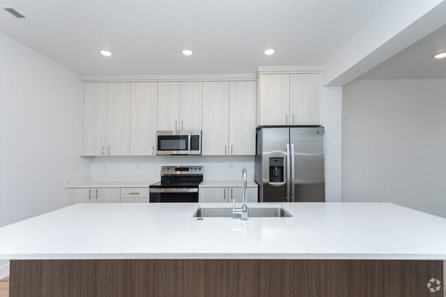 3BR, 2.5BA - 1,500SF - Kitchen