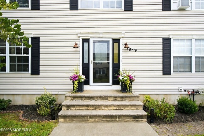 Photo - 1519 Berkeley Ave
