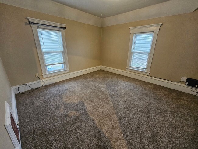 Photo - 2 Bedroom 1 Bath Unit 1123 1/2 W 22nd