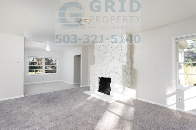 Spacious 3 Bedroom Home Available on Fores... - Spacious 3 Bedroom Home Available on Fores...
