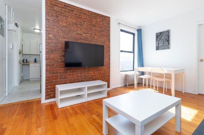 329 E 94th St Unit SI ID1032063P