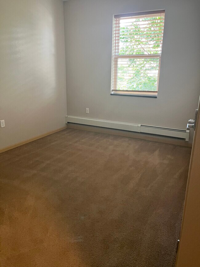 Western U Flats