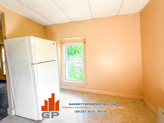 Photo - 1658 Main St Unidad 5