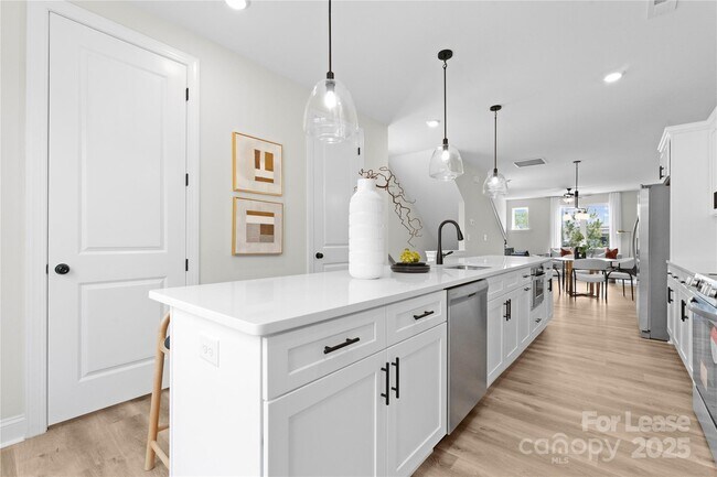 Photo - 3224 Riley Ave