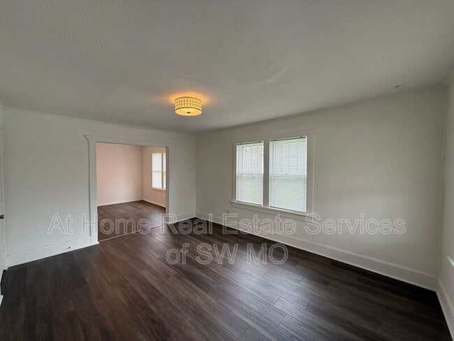 Photo - 1021 W Turner St