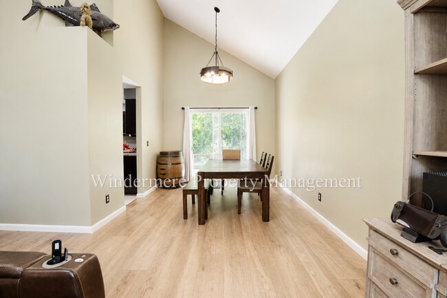 Photo - Updated 3 bed in convenient CK location with hot tub and large deck!