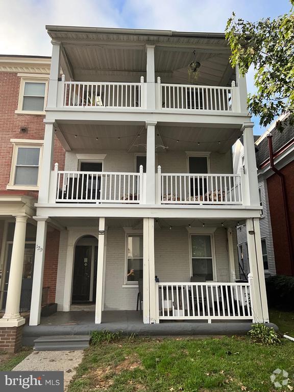 Building Photo - 129 W Miner St Rental