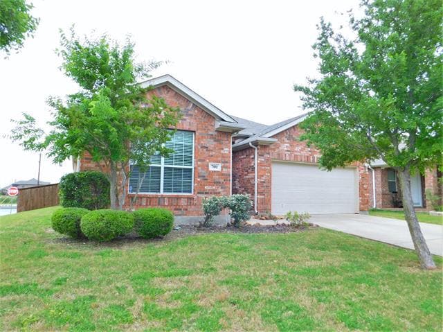 Photo - 701 Lone Pine Dr