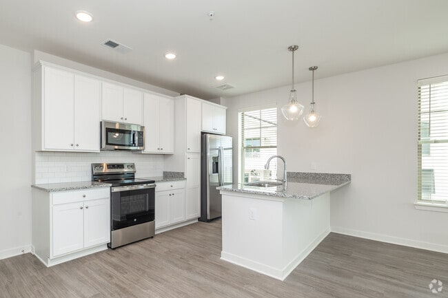 1BR, 1BA - 831SF - The Cypress - Kitchen