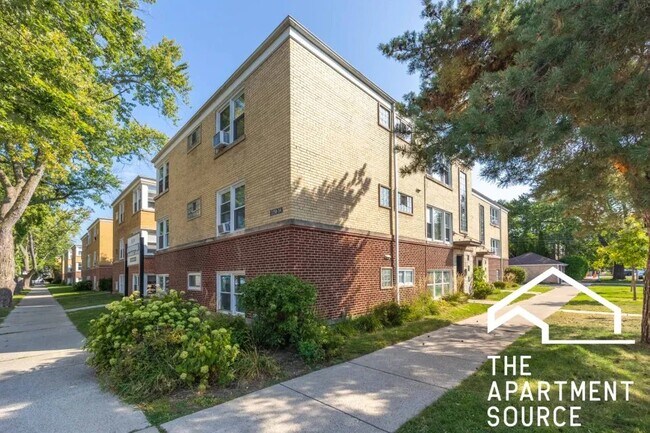 2754 W North Shore Ave Unit 2754 West North Shore Ave