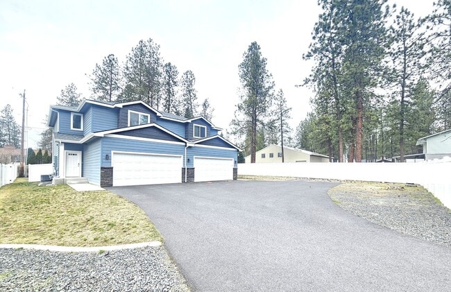 Photo - $2,250 - 3 Bed / 2.5 Bath Gorgeous Newer Built Duplex in North Spokane