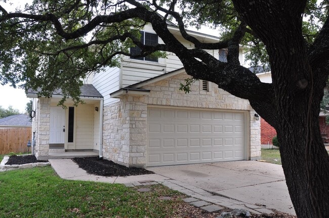 Building Photo - 4 Bedroom 2.5 Bath in Block House Creek