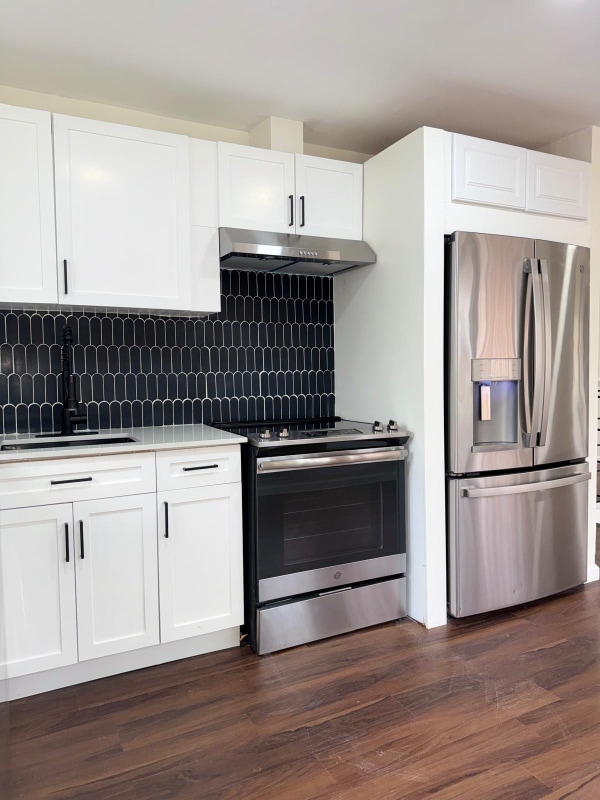 Photo - 320 University Blvd E