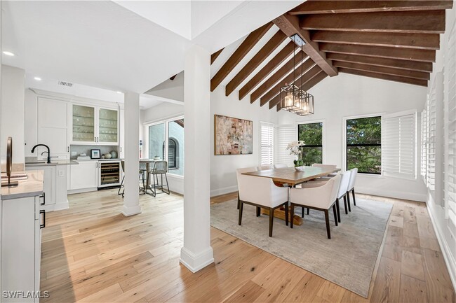 Building Photo - 5850 Pelican Bay Blvd Unit A3