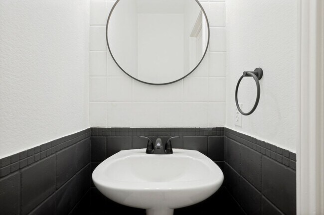 Photo - 1006 Partridge Dr