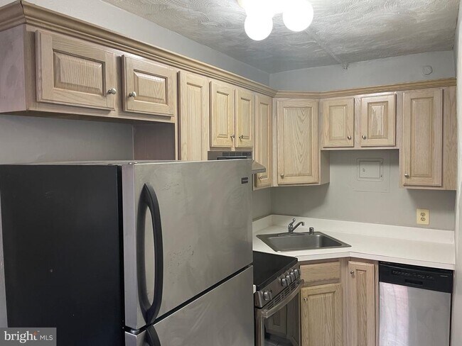 Photo - 1820 Swann St NW Unit #2