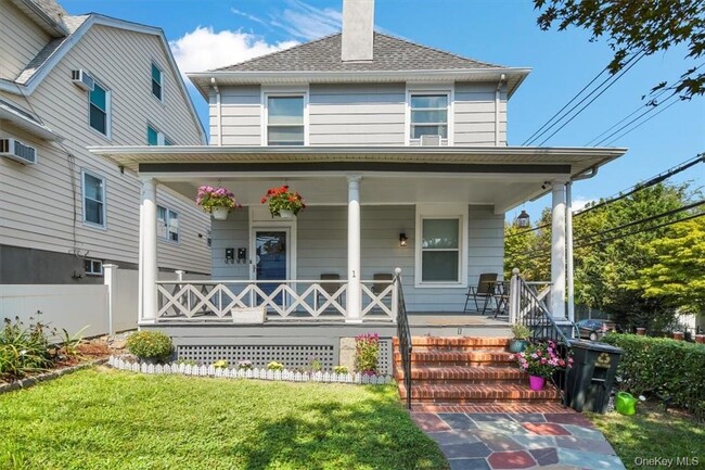 Building Photo - 1 Bayview Ave Unit 2