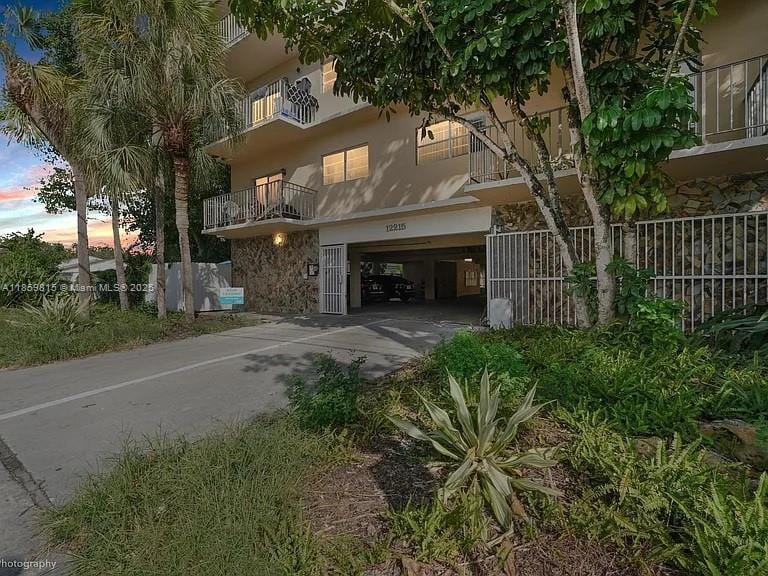Photo - 12215 W Dixie Hwy Apartment Unit 302