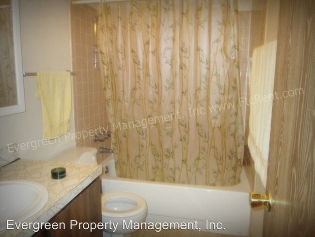 Photo - 211 N Shields St