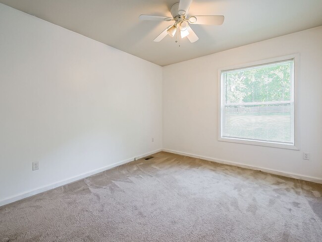 Photo - 49 Oakhill St