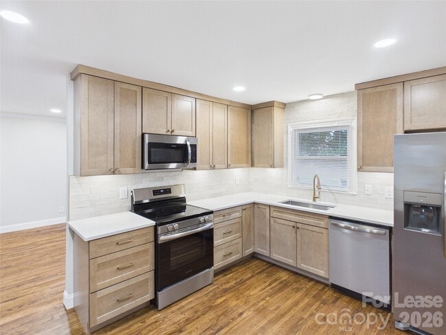 Photo - 4012 Belshire Ln