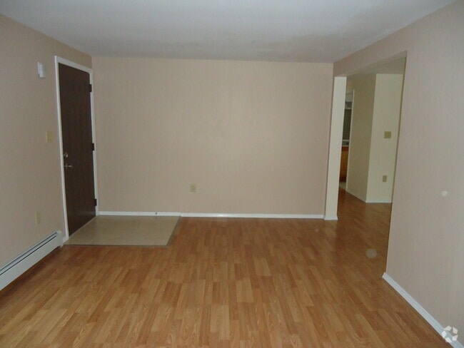 Building Photo - 24 Chilmark St Unit Upper Level Rental