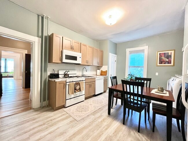 Photo - 45 Thornton St Unidad 1