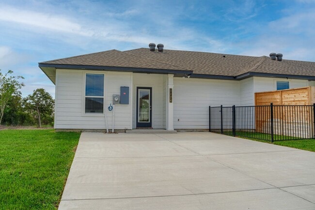 Photo - Live, love, and grow in this charming townhome!