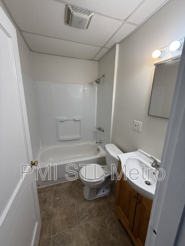 Photo - 3885 Meramec St Unidad 203