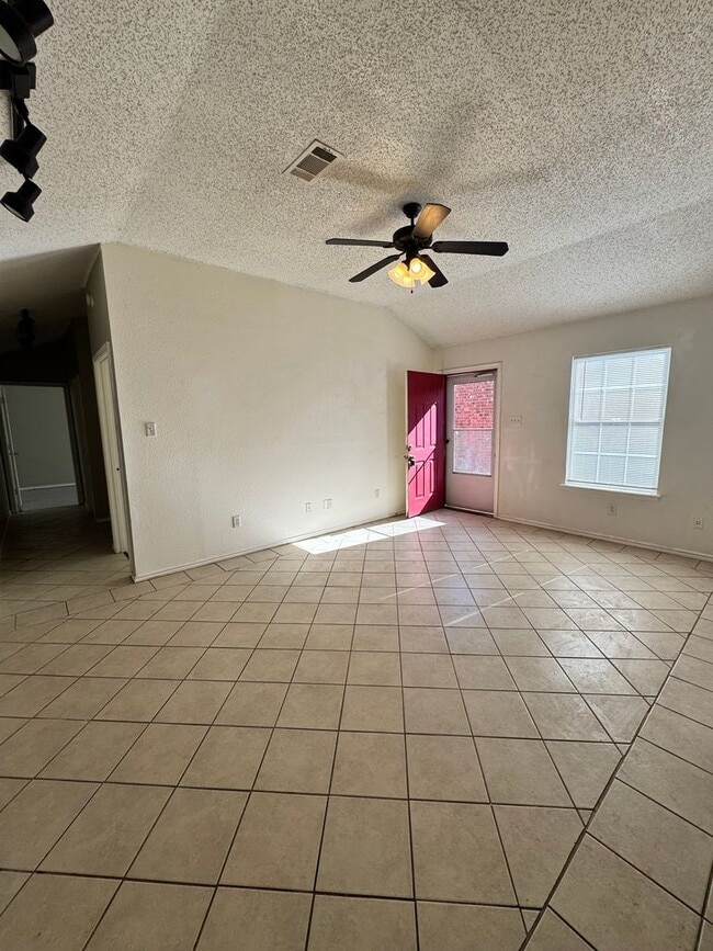 Photo - 4 Bedrooms at an Amazing Price!