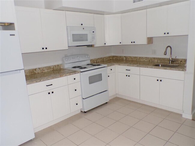 1258 Barbara Dr Unit 106