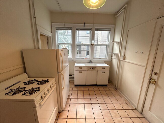 Photo - 109 E Gorham St Unit 2