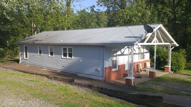 Building Photo - 30 Hill Top Dr