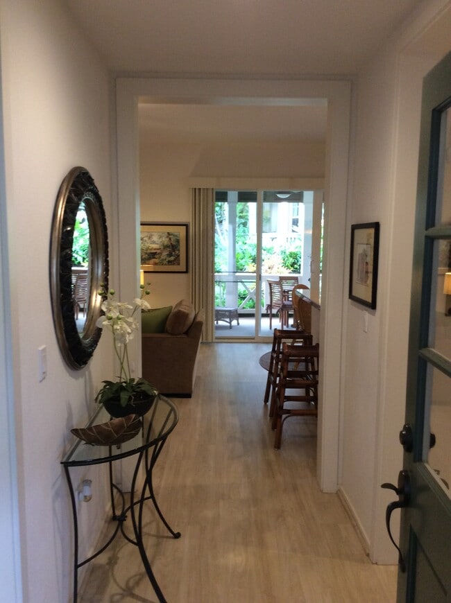 Entry - 92-1212 Olani St