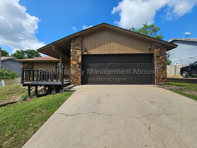 Photo - 18341 Woodcrest Ln