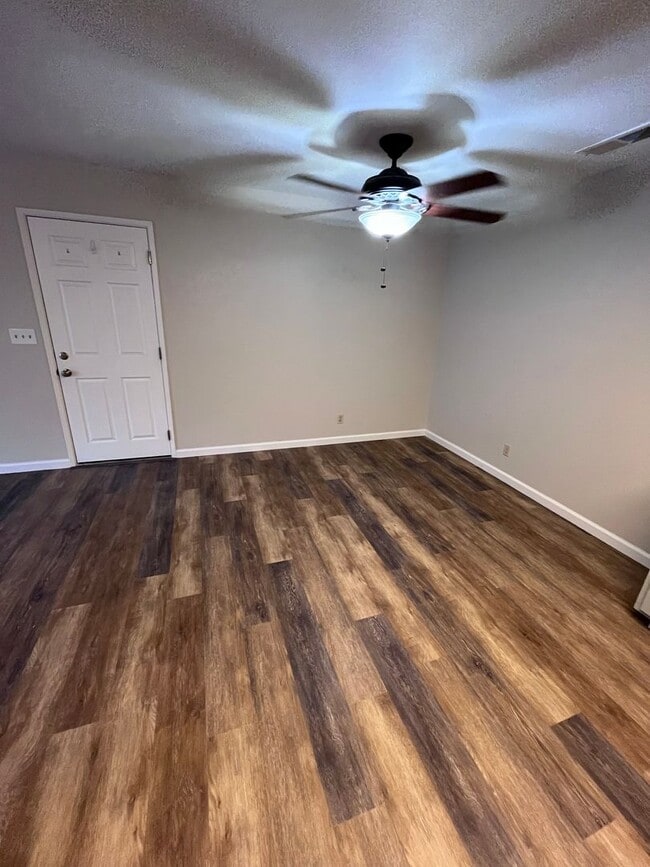 Photo - BEAUTIFUL UPDATED HALF-PLEX IN LOOMIS!!