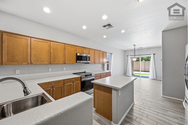 Photo - 3Bed/2Bath House at Ray Rd/Recker Rd! Ready for Immediate Move-In!