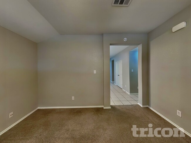 Photo - 711 Lentisco Dr