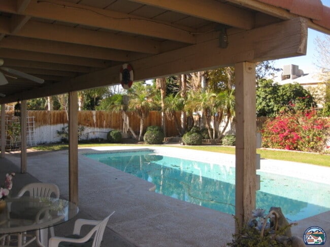 Photo - 2442 Vine St