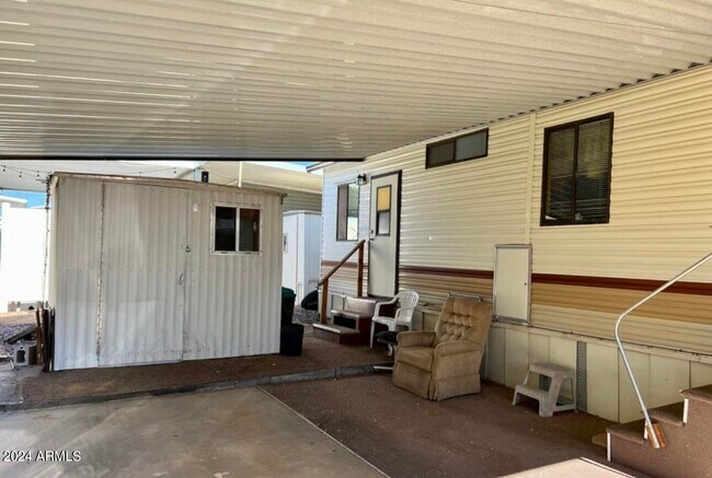 210 E Mesa Dr
