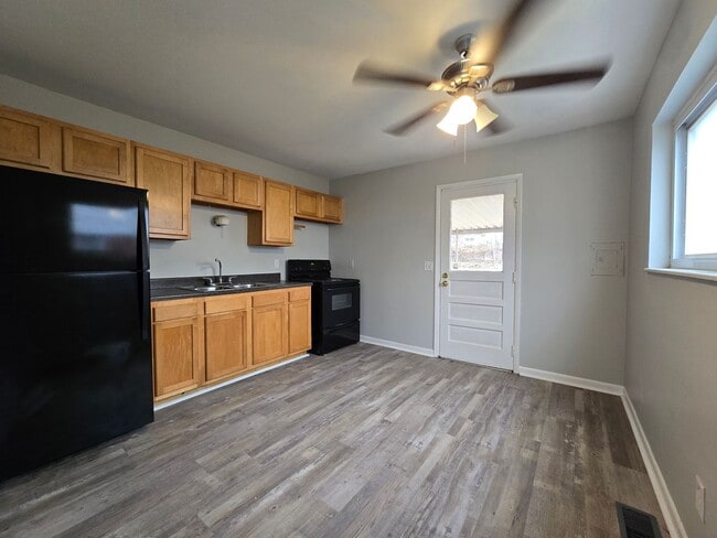 Photo - 3 bedroom 1 bath in Kennedy Heights