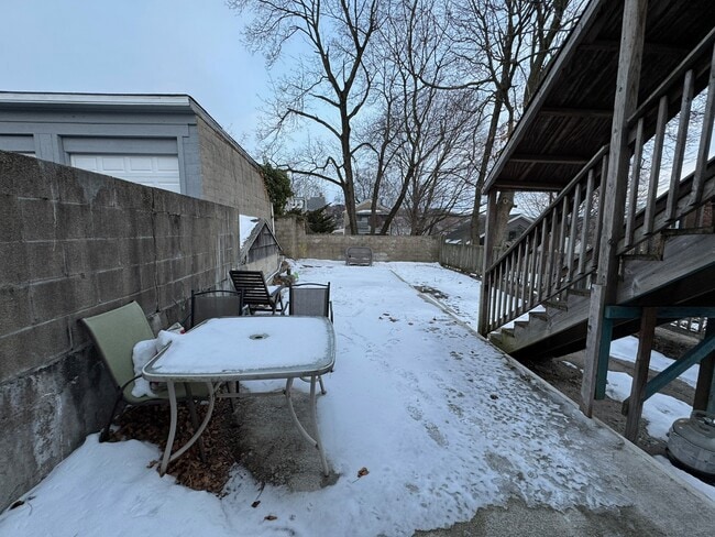 SHARED BACKYARD - 25 Minerva St Unit 1st Floor