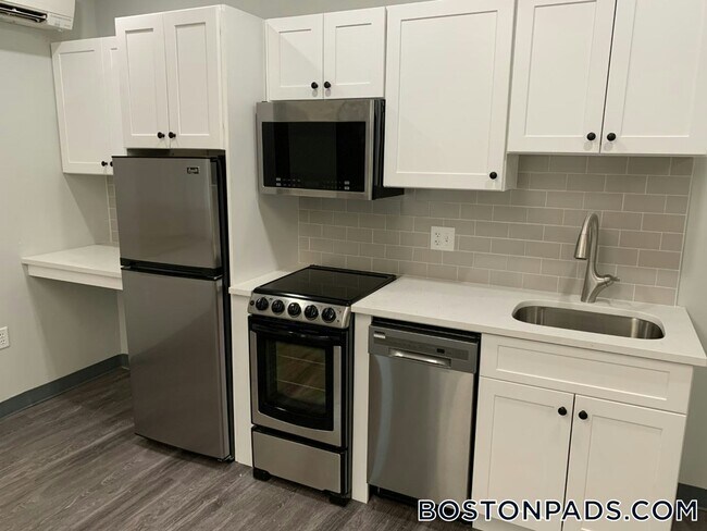 82 Franklin St Unidad 100