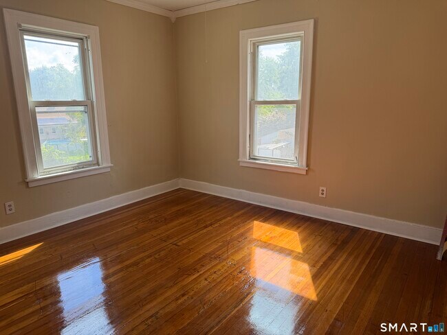 411 Ellis St Unit Second Floor