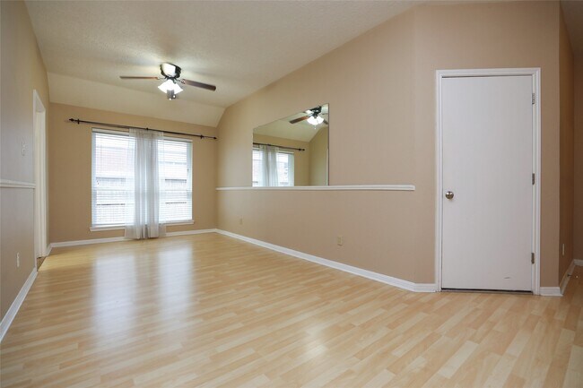 Photo - 22815 Red River Dr