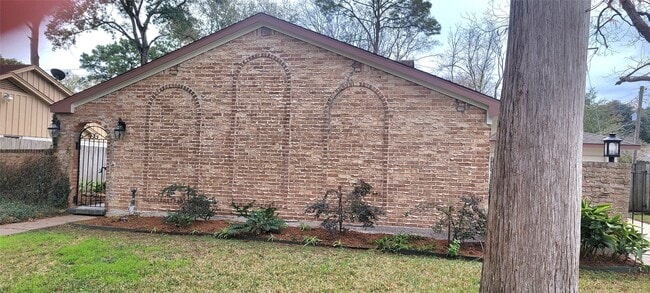 Photo - 12531 Hazelwood Ln