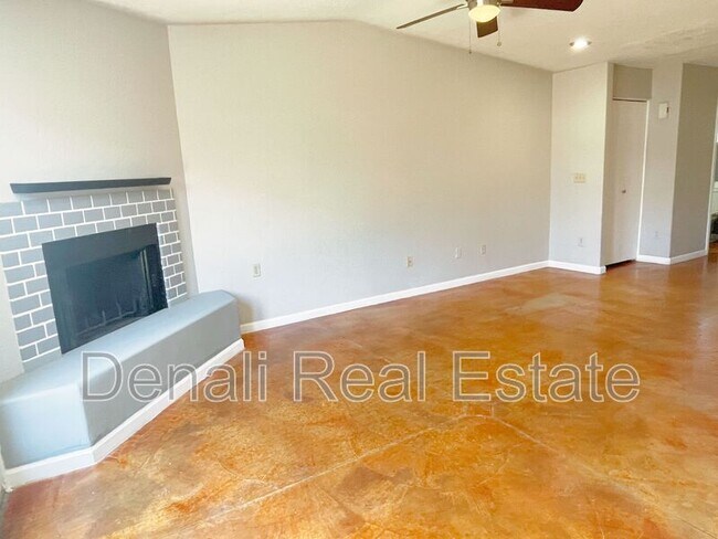 Photo - 6734 W Ruth Ave