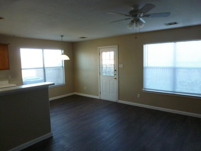 Photo - 2867 Southampton Way