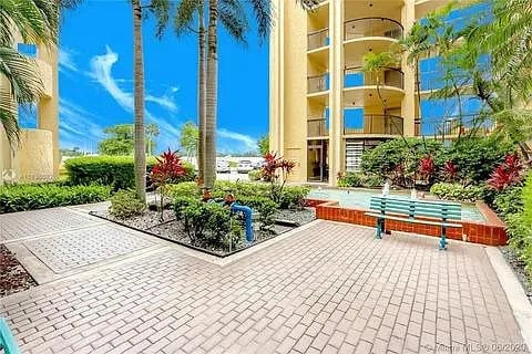 Building Photo - 6475 W Oakland Park Blvd Unit 210 Rental